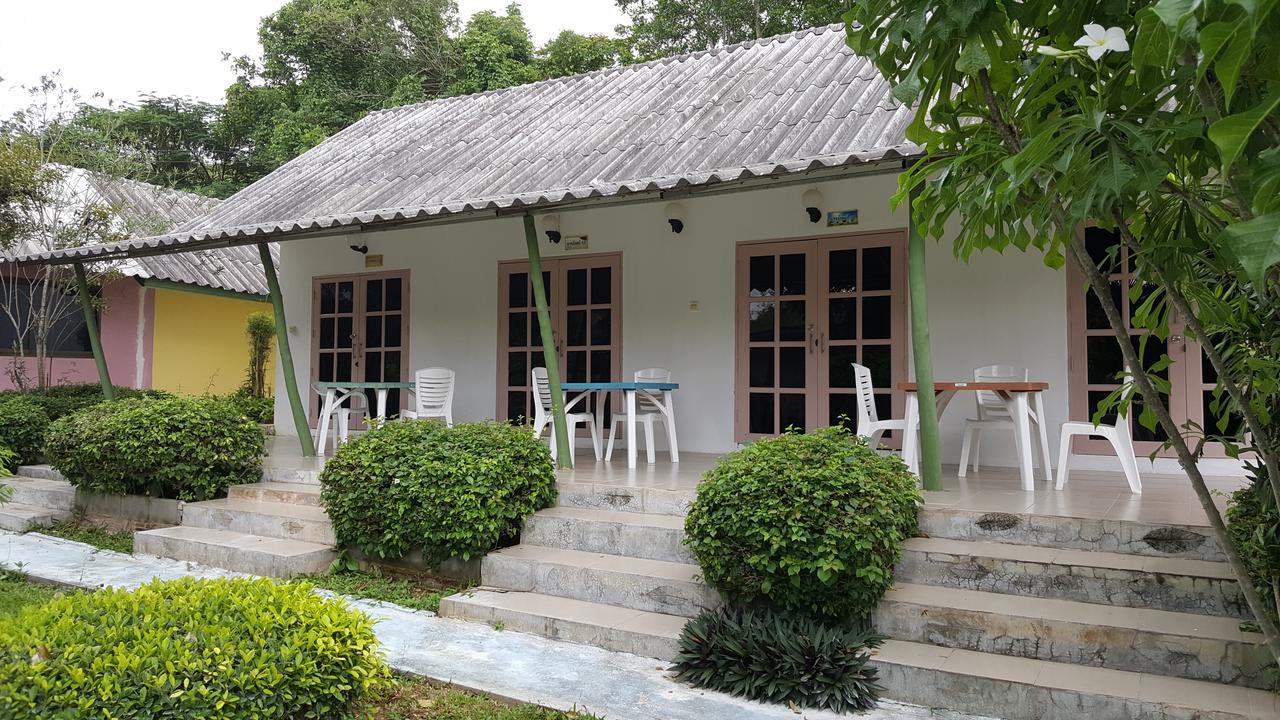 Baanraisooksangchan Kaeng Kachan Ngoại thất bức ảnh