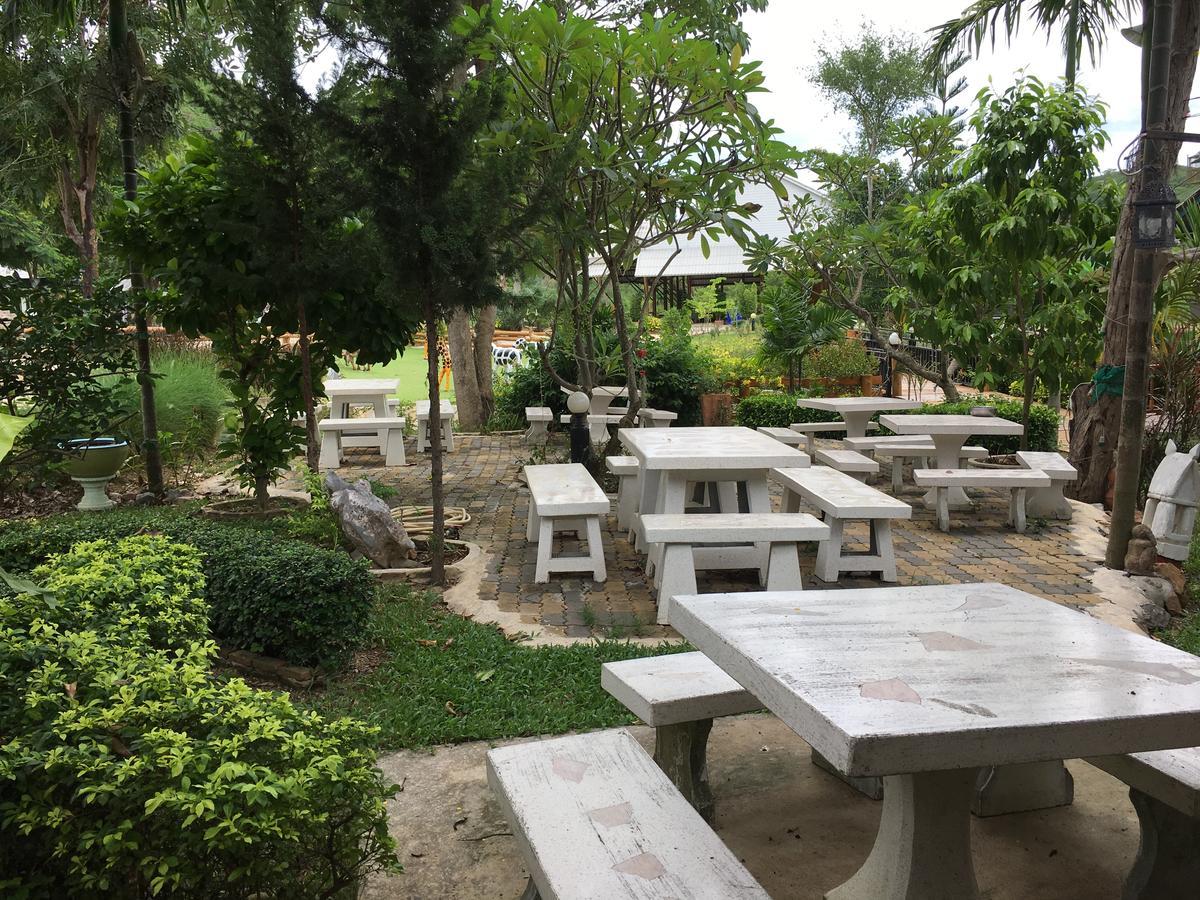 Baanraisooksangchan Kaeng Kachan Ngoại thất bức ảnh