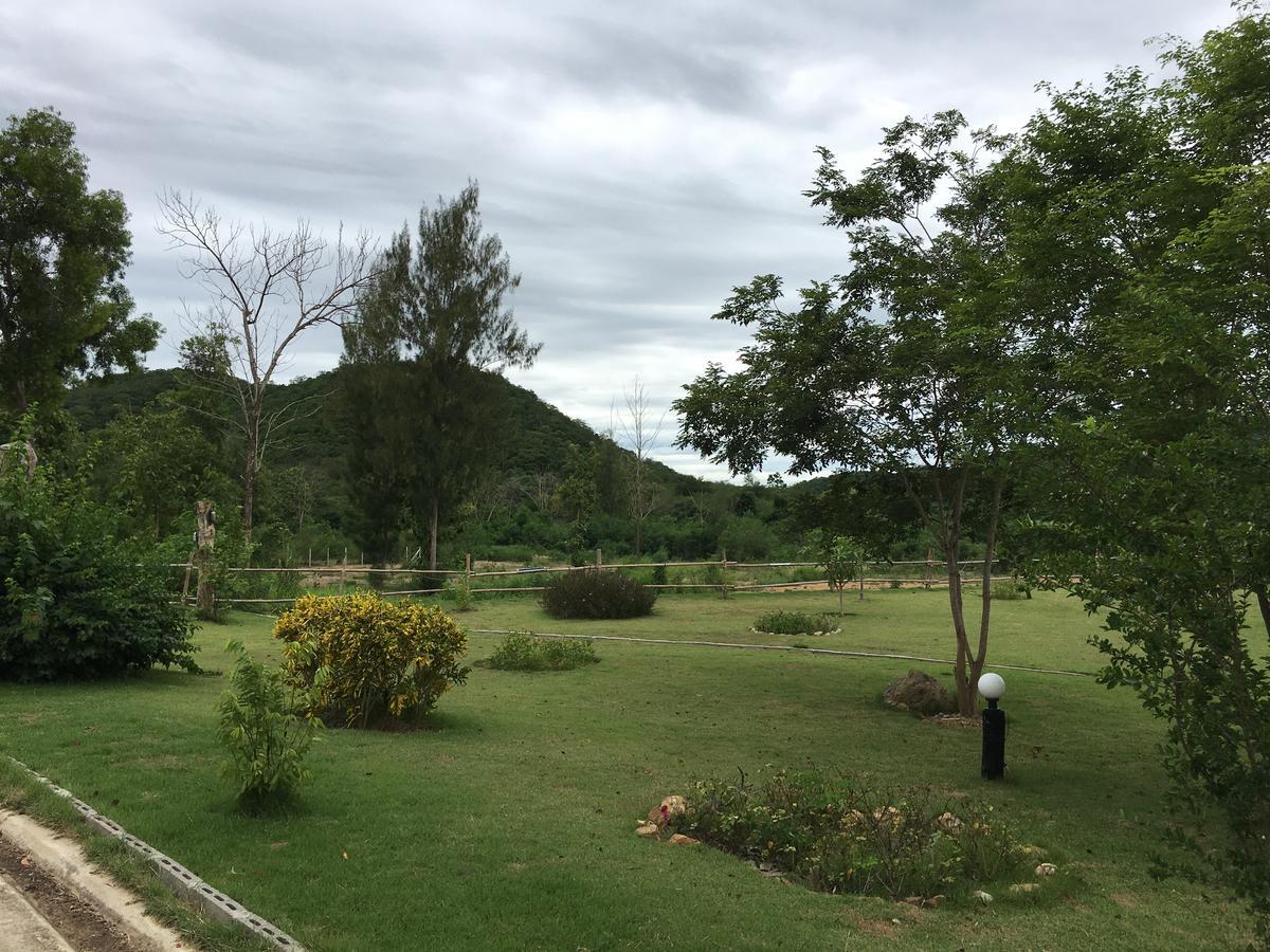 Baanraisooksangchan Kaeng Kachan Ngoại thất bức ảnh
