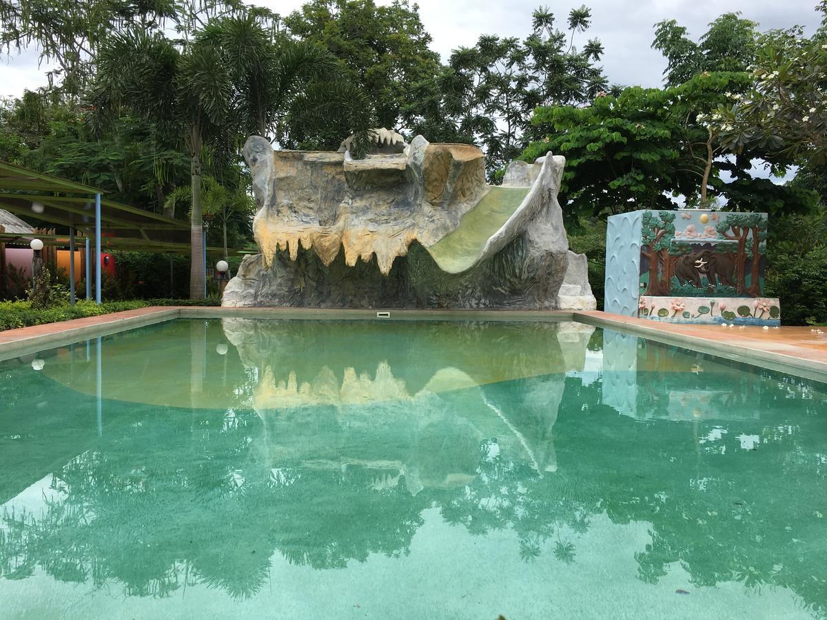 Baanraisooksangchan Kaeng Kachan Ngoại thất bức ảnh
